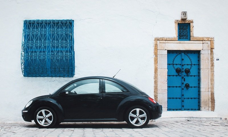 Tunisia car blue door