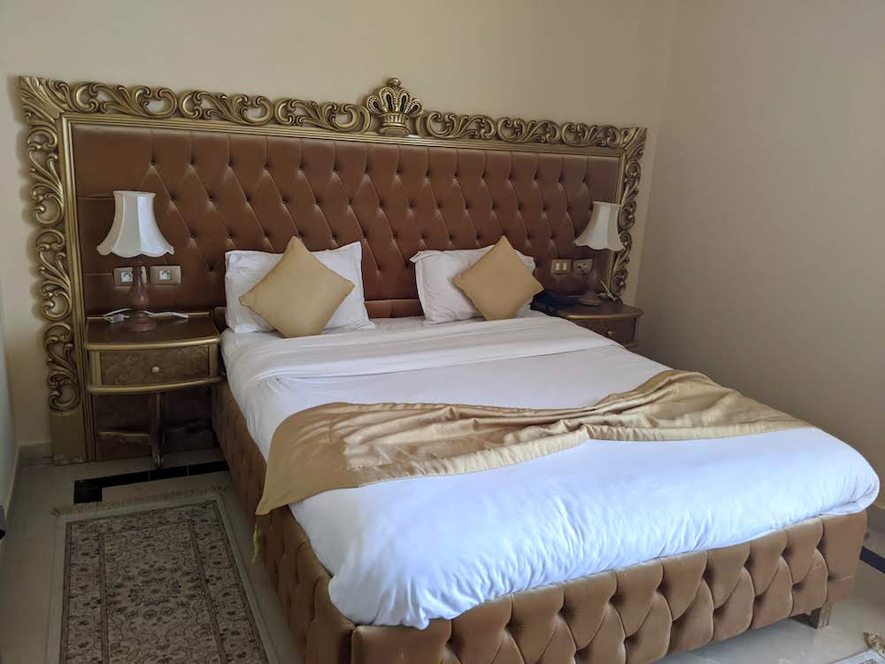 hotel royal victoria king size bed