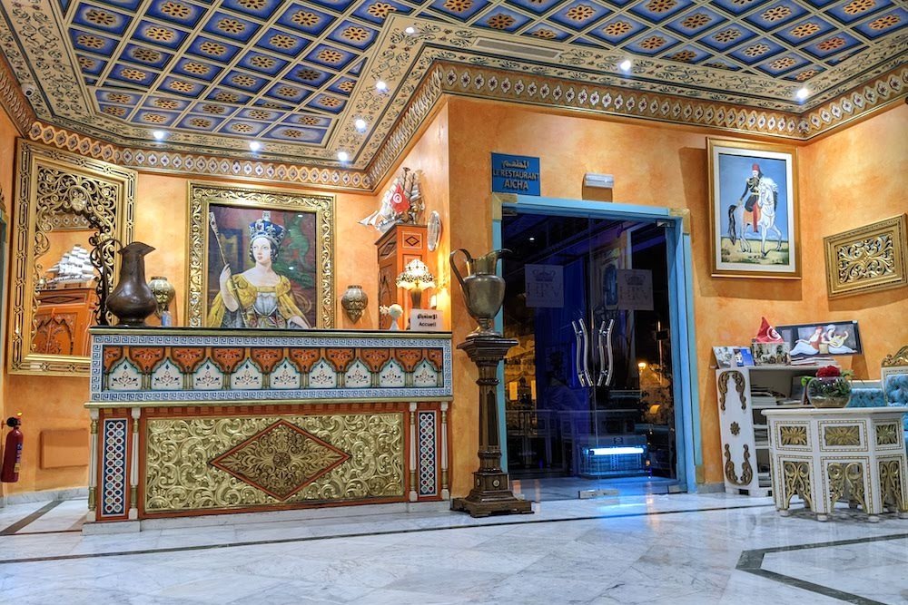 hotel royal victoria reception area