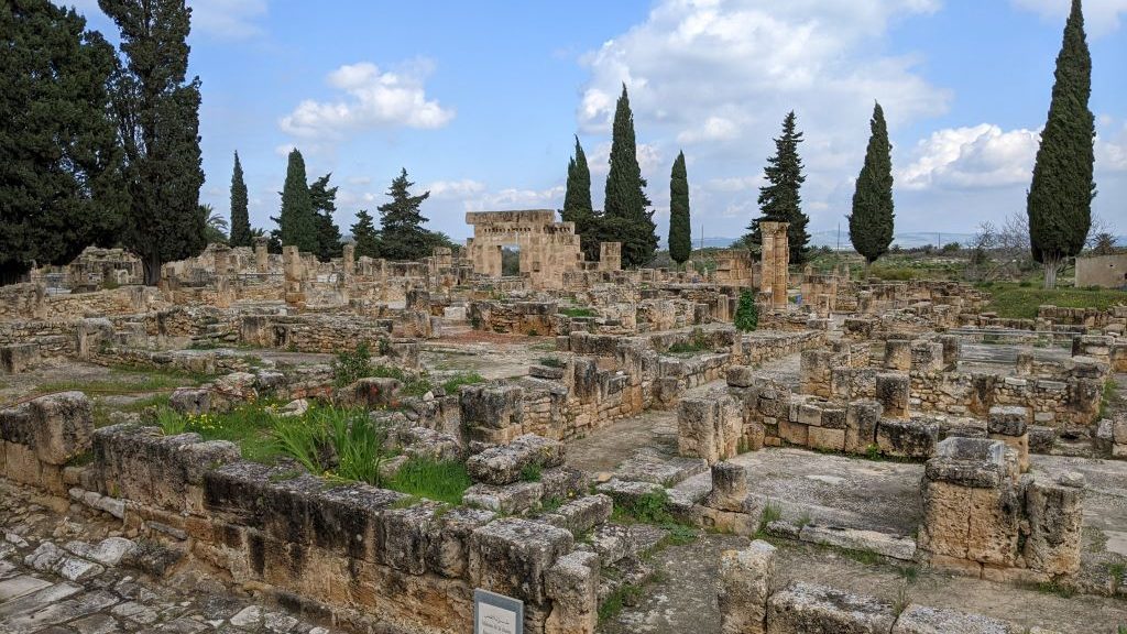 We love to include Roman Ruins in our day trips!